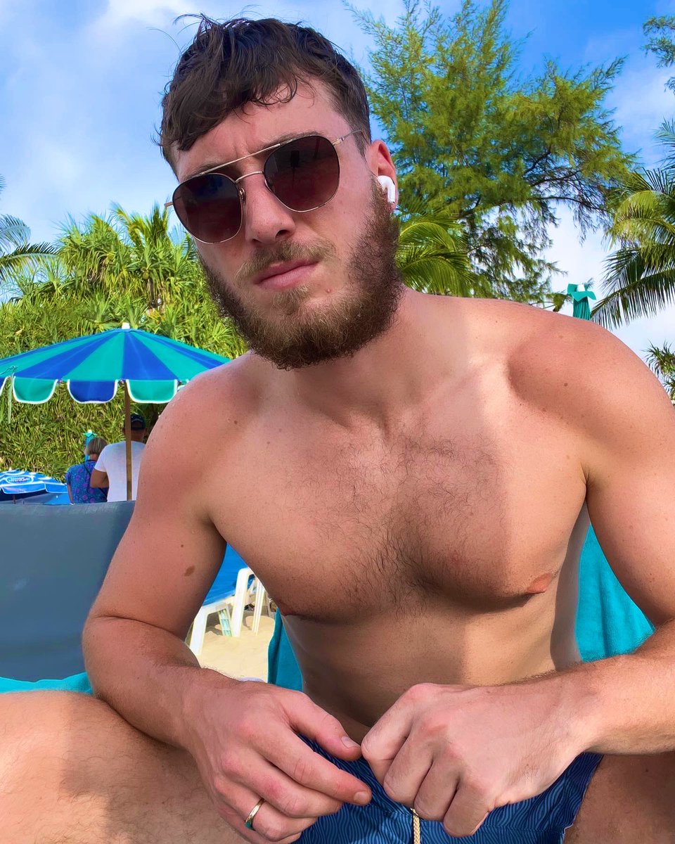 max1madxx's tweet photo. Beach https://t.co/zl4nrNGIGb