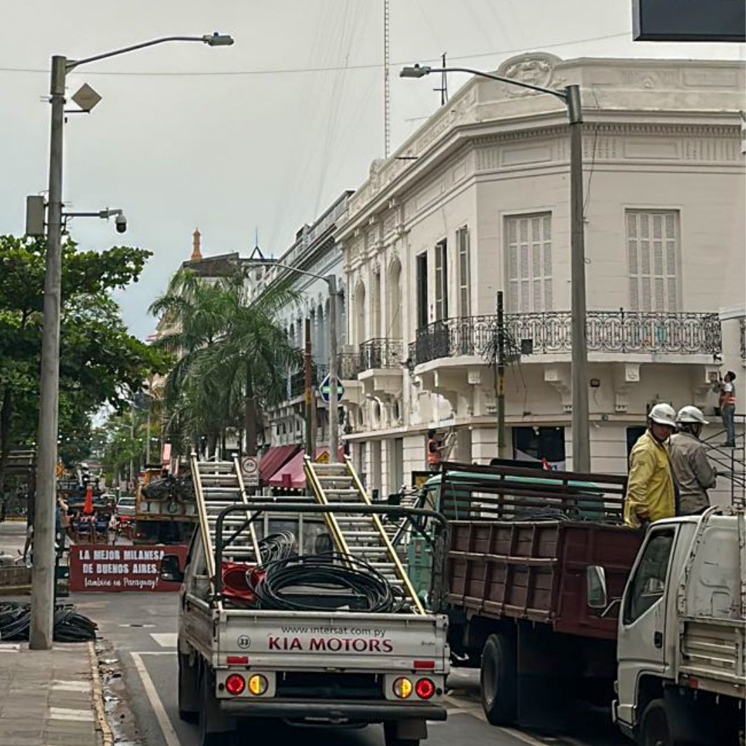 nenechopy's tweet photo. Adiós a los cables sobre calle Palma. Lo que parecía imposible hoy es una realidad. ¡Esto nos demuestra que trabajando juntos se puede! https://t.co/1PVZ3AbfEd