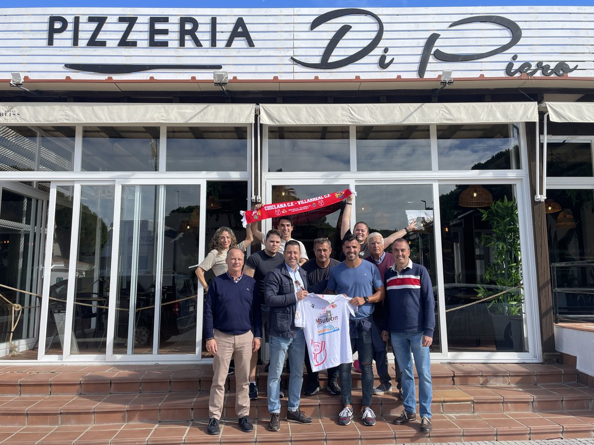 Chiclana_CF's tweet photo. 🏆COPA DEL REY🏆

Pizzeria Di Piero, establecimiento colaborador en la venta de entradas del partido Chiclana C.F. VS Villarreal C.F. de #CopaDelRey.

¡Muchas gracias, Samuel! ¡Es un placer tenerte con nosotros!

#ChiclanaCF #Chiclana #ChiclanaTracatrá #75AniversarioChiclanaCF https://t.co/WV7sdaPQie