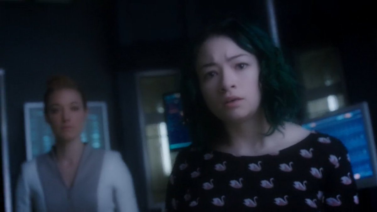 darkmatterfan3's tweet photo. ๐๐ : ๐๐ผ๐ถ๐ป๐ด ๐ข๐๐ ๐๐ถ๐ด๐ต๐๐ถ๐ป๐ด (๐ฎ๐
๐ฌ๐ต) #18
๐๐ถ๐ฟ ๐ฑ๐ฎ๐๐ฒ: Aแดษขแดsแด 26, 2016
#DailyDarkMatter #DarkMatterSeason2 #CanadianScifi #RazaCrew #SciFi #goingoutfighting #JodelleFerland #ZoiePalmer #DarkMatter https://t.co/WYmW334hGh