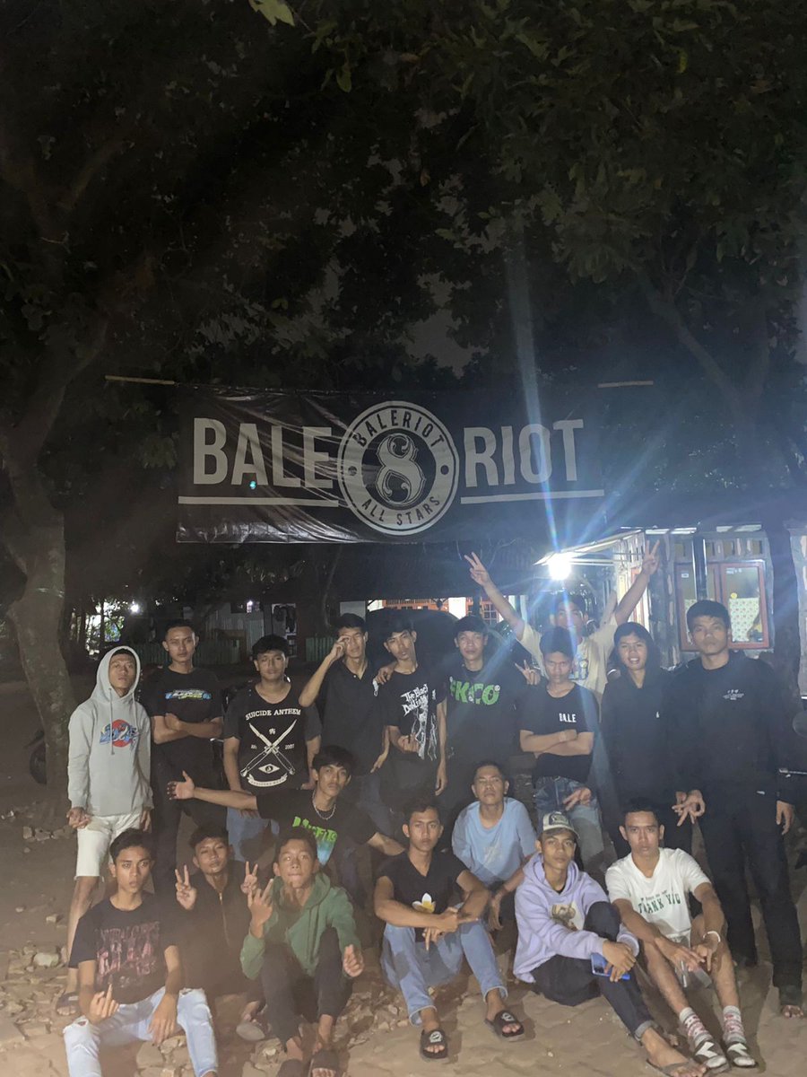 BALERIOT's tweet photo. paketan malem 24,25,26 https://t.co/kHOjGyATeE