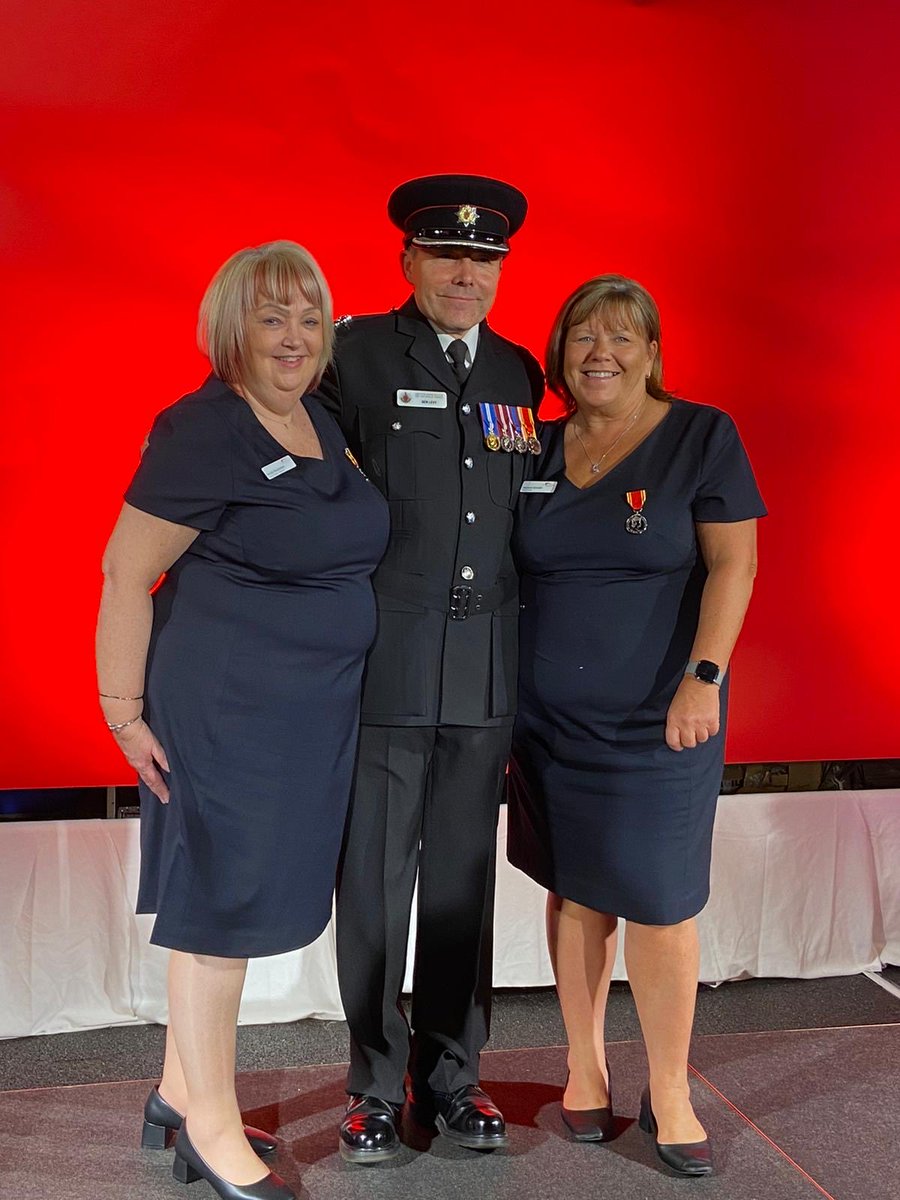 A real privilege to share a moment with ⁦@NW_Fire_Control⁩ colleagues Nicola and Seonaid as they each mark over 30yrs in service. ⁦@manchesterfire⁩