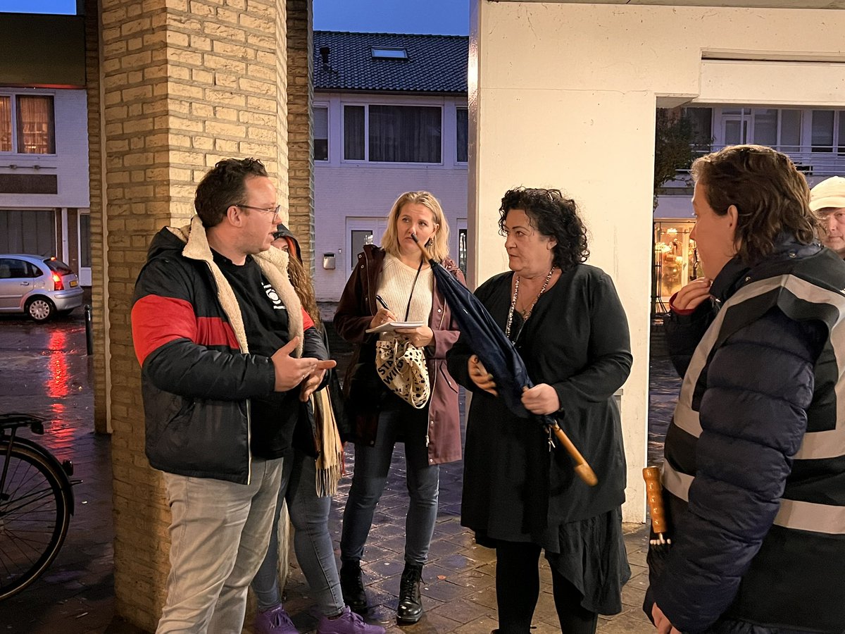 Voorafgaand aan het #Debatvanhetzuiden bracht <a href="/lientje1967/">Caroline van der Plas</a> een kort bezoek aan Harm, (#khalidensophie), om hem, de bewoners en ondernemers in Maarheeze/Budel een hart onder de riem te steken. Binnenkort weer een afspraak!