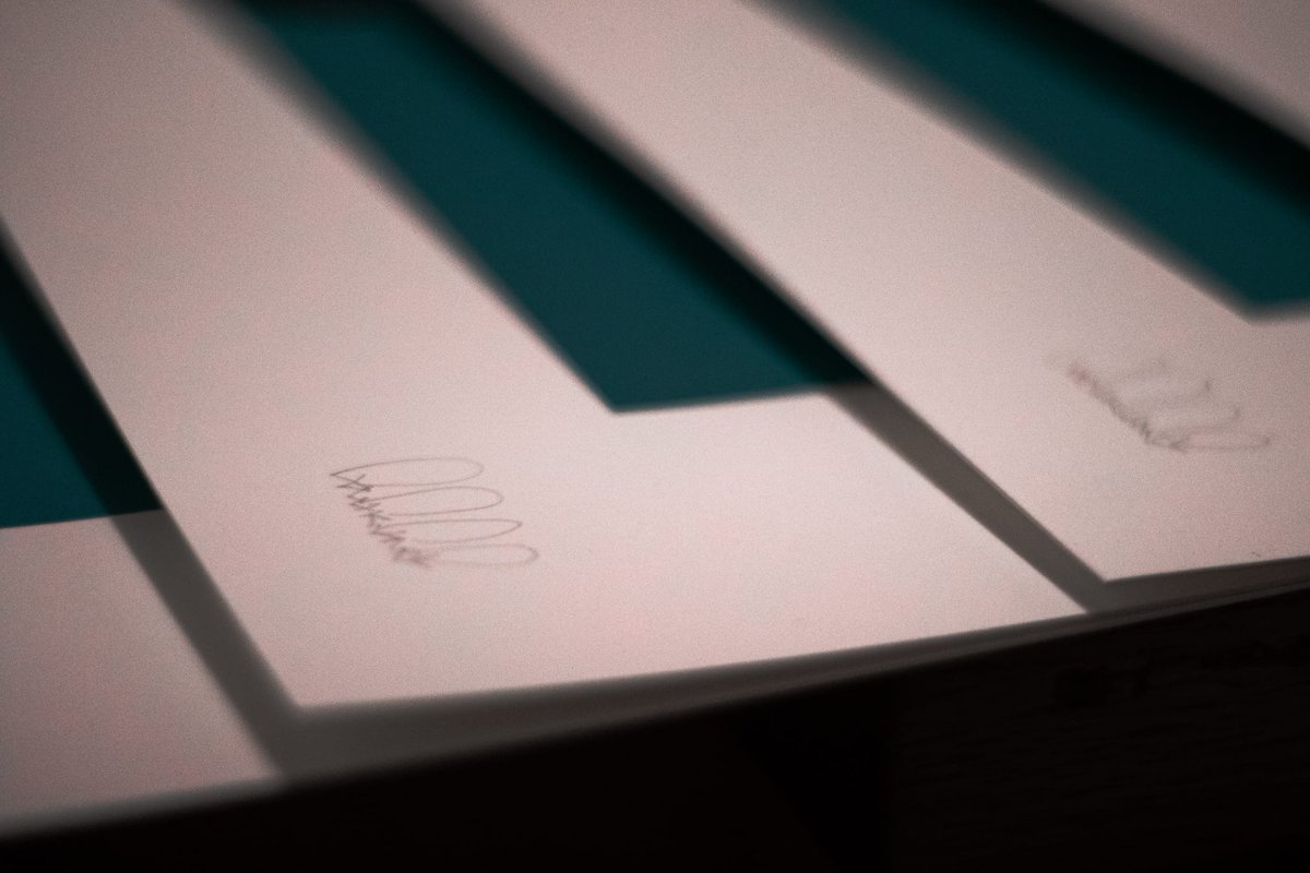 If you haven't already signed up for our mailing list, make sure you're kept up to date with @_blokeone new print release 'Tags in Turmoil'!

#art #artist #artwork #gallery #toxicarts #blok #streetart #print #printart #graffiti #artgallery #print #londonart #icon #streetpainting