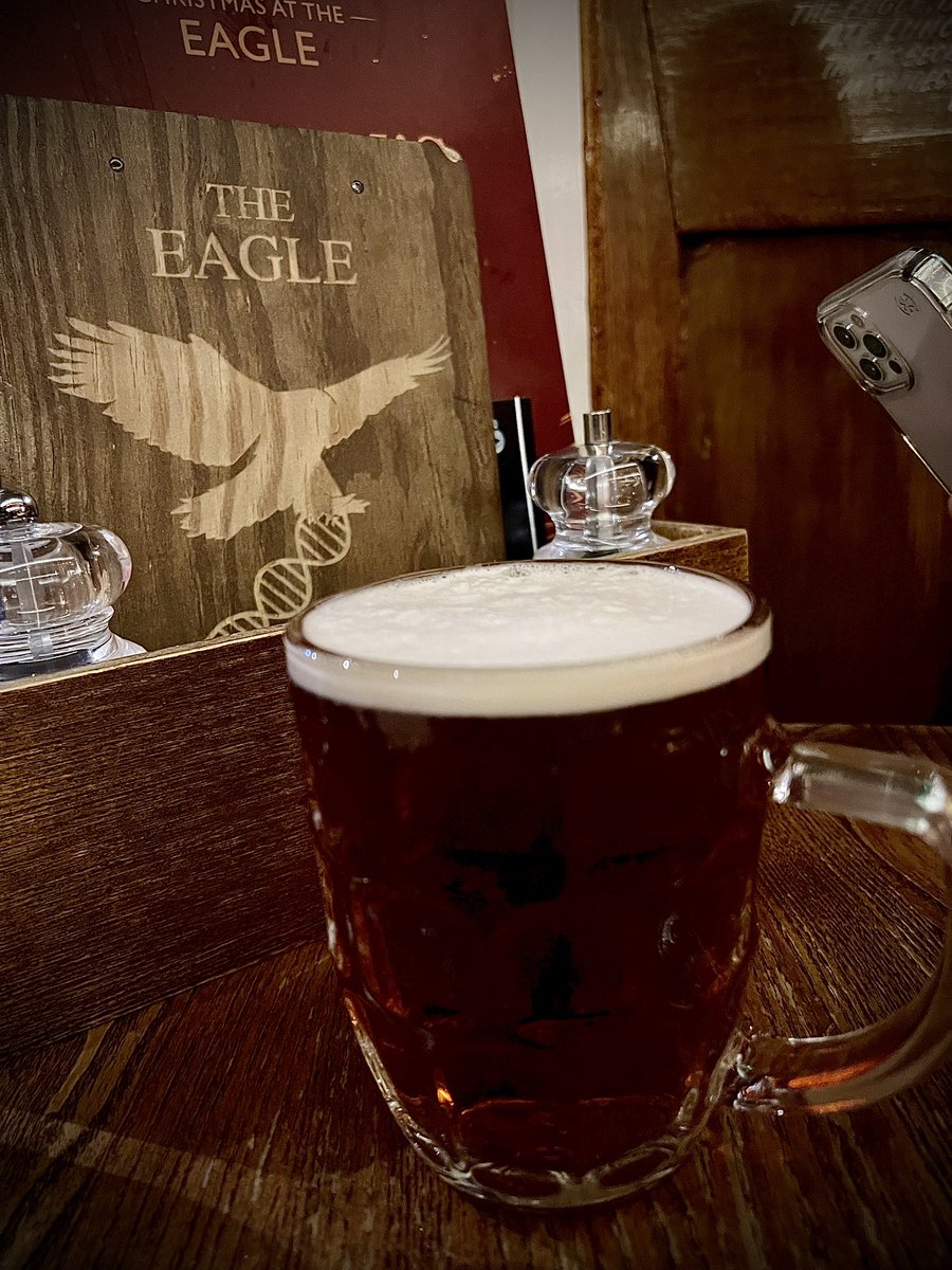 Enjoying an Eagle DNA pint in the Eagle Cambridge. Known as the RAF bar and famous for being the place where DNA was famously discovered. #EagleDNA #Cambridge #RAF #DNA #EaglePub