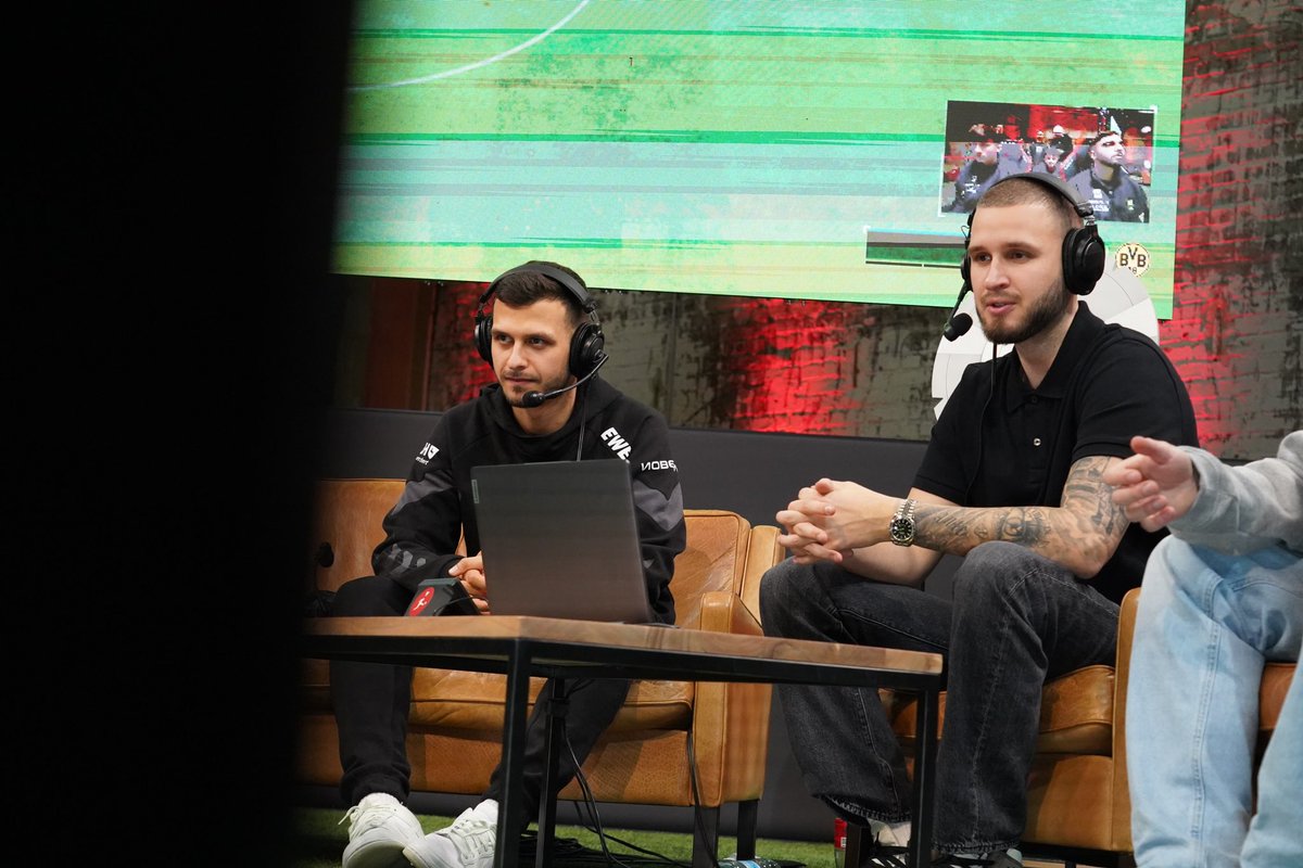 Nach dem Spiel geht’s für Coach <a href="/fifabio97/">fifabio97</a> noch auf die 🛋️ in den Stream der <a href="/vbl_official/">VBL | WOW VIRTUAL BUNDESLIGA</a> 👀

#werder #vbl #werderbremen