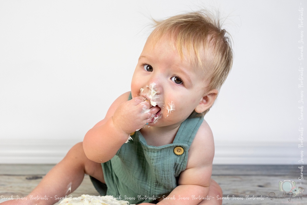 SarahJPortraits's tweet photo. It's the weekend! Time for cake!
.
.
.
#sarahjonesportraits #nashvilletn #nashvilletnphotographer #nashvilletnphotography #cakesmash https://t.co/U0DEnrF3hY