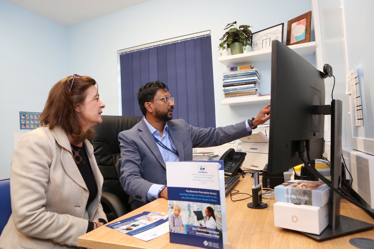 A new e-prescription service launched in Wales will be a ‘game-changer’ for patients, GP surgeries and pharmacies. The Electronic Prescription Service (EPS) allows GPs to prescribe medicines faster and more securely – find out more ⬇️
dhcw.nhs.wales/news/latest-ne…
