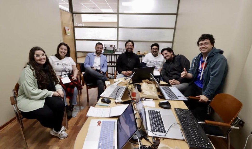 inria_chile's tweet photo. ¡Seguimos con la #OceanHackChile🌊 2023 en la @udeconcepcion! 

Hoy, los 4 equipos siguen trabajando contra reloj ⏳ para desarrollar sus soluciones y responder a la temática “Océanos en Riesgo”🐟🐙. 

Mañana, los equipos presentarán un pitch frente al jurado del #OceanHack🌊 https://t.co/BHDbDhwbxf