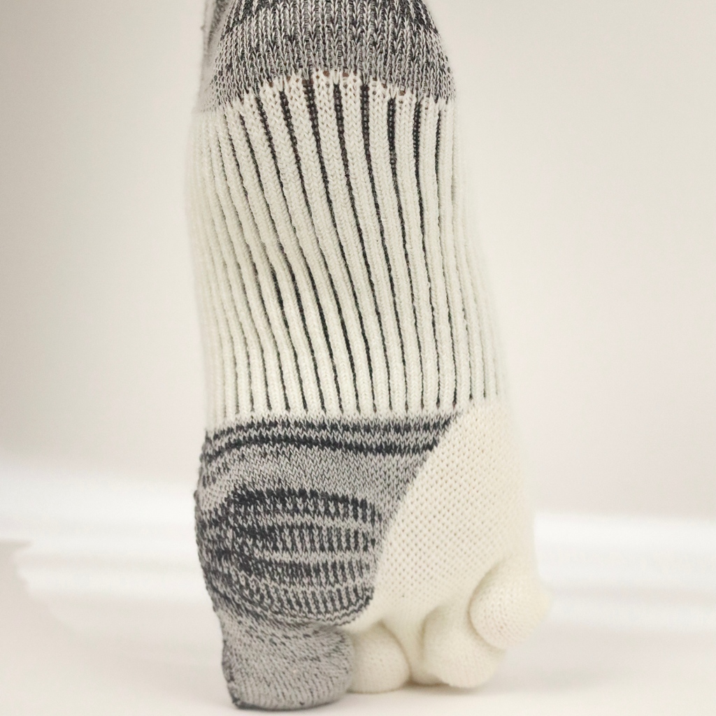 tabio_usa's tweet photo. Calling all outdoor enthusiasts! Stay tuned for our hiking socks; they're almost ready to tackle the trails with you. 🧦 Reply if you can't wait to take these on your next big adventure!

#Tabio #TabioUSA #TabioSports #SockEnthusiasts #StepBeyond #UltimateComfort #HighestQuality https://t.co/9UaXI2NfEX
