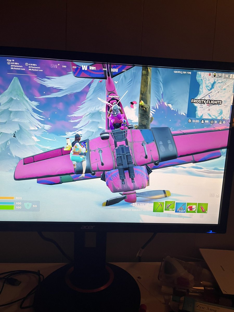 HalvveisNormal's tweet image. På flytur med Anja Ther