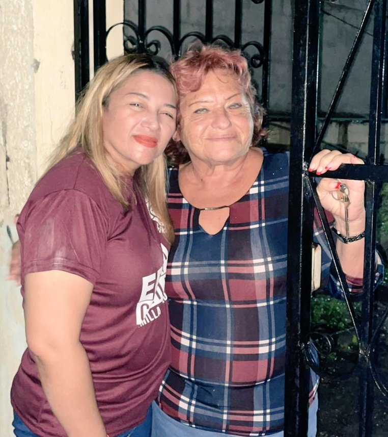 MonitorOnlineQ's tweet photo. ¡Dedicación y entrega en cada visita! Erika Castillo sigue llevando sus propuestas casa por casa #Cancún #QuintanaRoo 

Nota completa 👇
https://t.co/04OeakGNHD https://t.co/TMt6euoObB