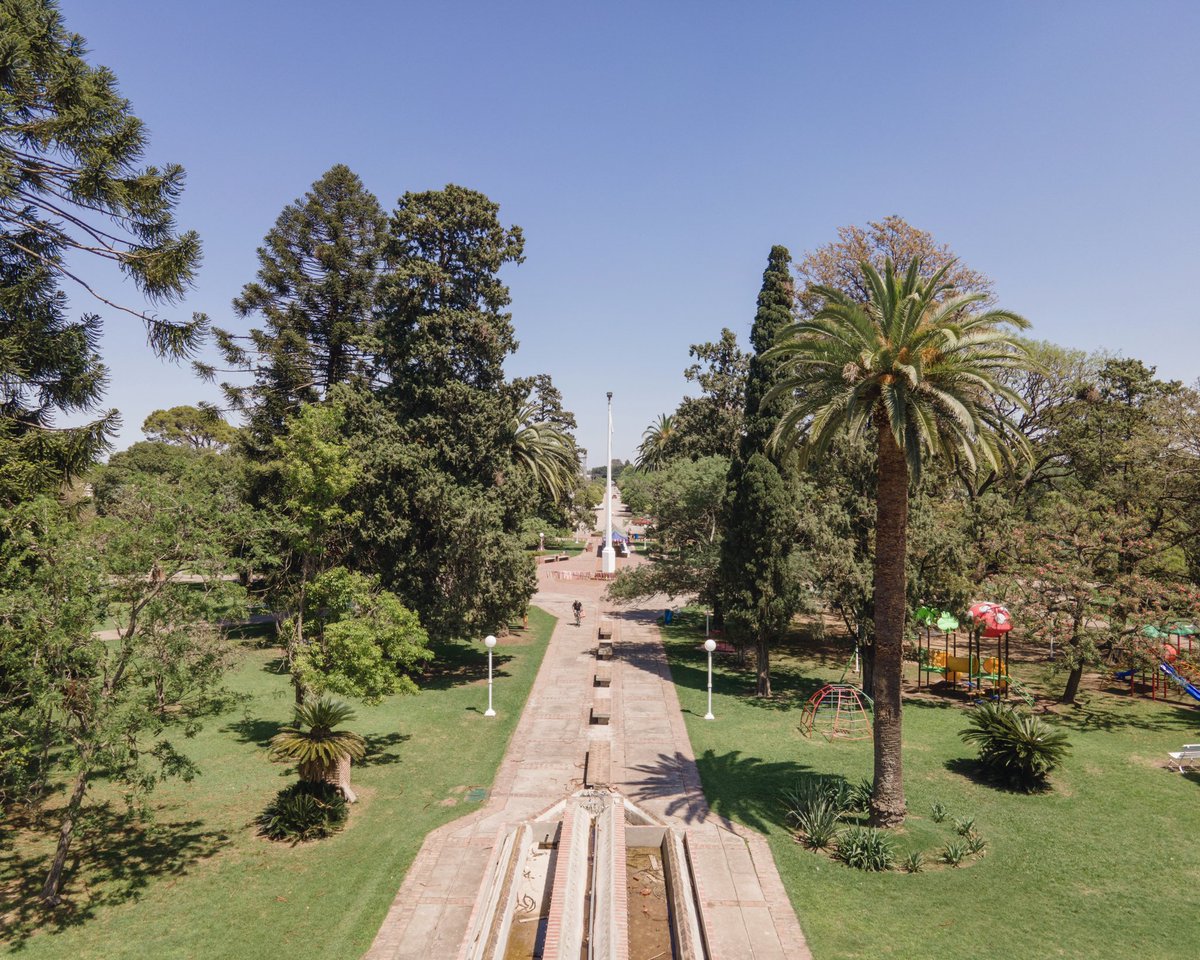 gui10road's tweet photo. Juegos Comunitarios (que participa todo el pueblo) y una de las plazas más lindas del país 🇦🇷

Bienvenidos/as a San Martín de las Escobas, un ejemplo de comunidad. Hilo de sábado 👇 https://t.co/oB6I28Zrjc