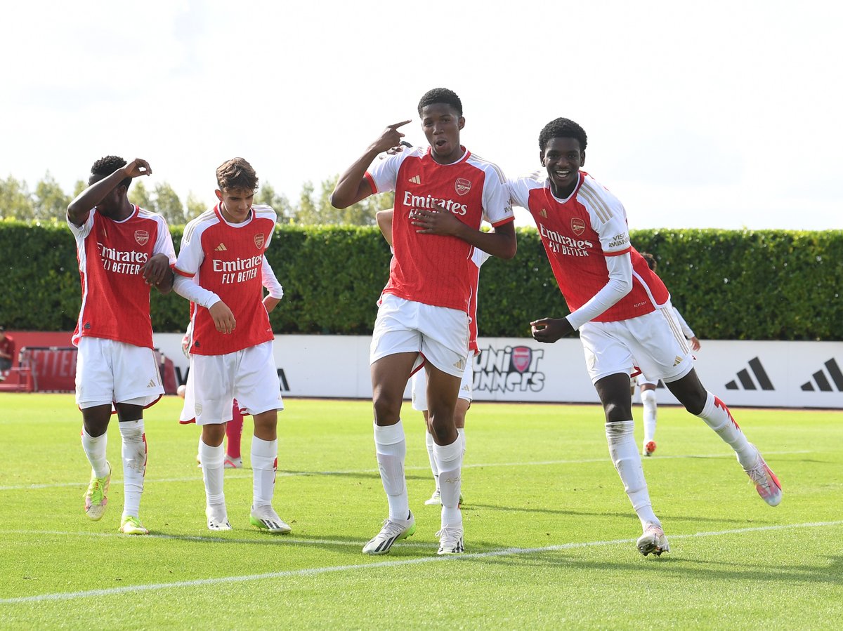 Arsenal U16's beat Liverpool 14-3. 15-year-old Chido Obi-Martin scored 10 goals in the match. He has already trained with Mikel Arteta's first-team squad. 🔥