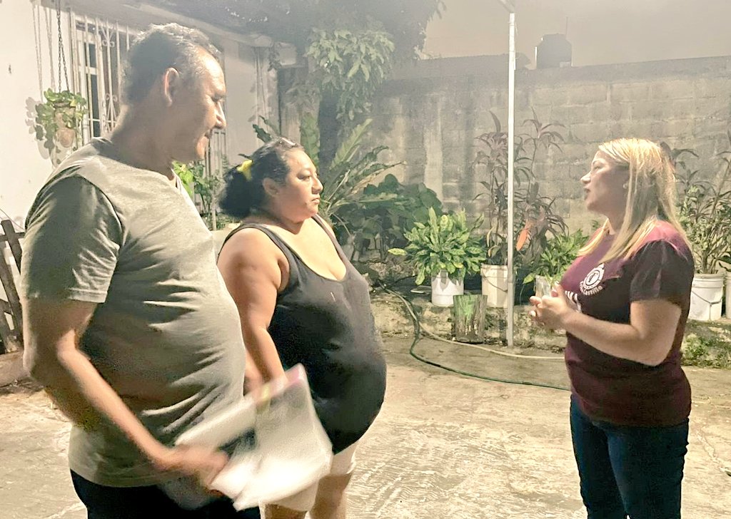 MonitorOnlineQ's tweet photo. ¡Dedicación y entrega en cada visita! Erika Castillo sigue llevando sus propuestas casa por casa #Cancún #QuintanaRoo 

Nota completa 👇
https://t.co/04OeakGNHD https://t.co/TMt6euoObB