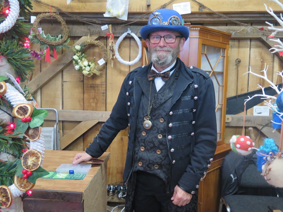 susanjcarey's tweet photo. The Elham Valley Line Trust is well worth a visit especially now with the Craft Fayre this weekend & next. Sellers include people from #Sellindge #Newington #MonksHorton & #Lyminge - all in the Eham Valley division I represent at Kent County Council. Good to see so many friends. https://t.co/iQy3ghoWBl