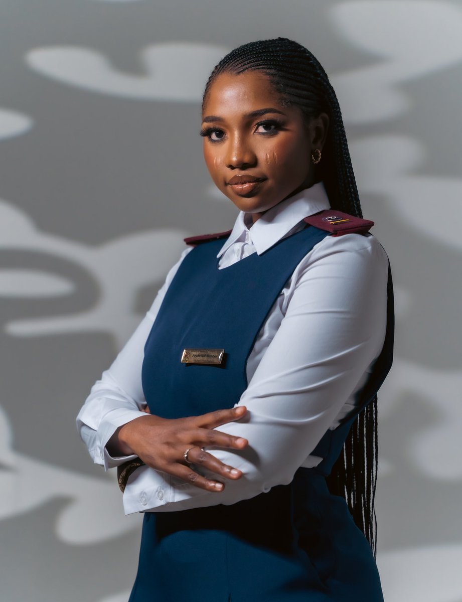kandobo's tweet photo. A graduate, dressed in @kandobo , both looks 🥰🥰🔥🔥 https://t.co/cf6isFJmrK