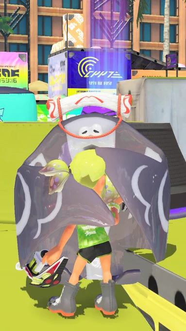 半夜不睡覺在研究如何跟amiibo貼貼 マンタローかわええ ... #splatoon3