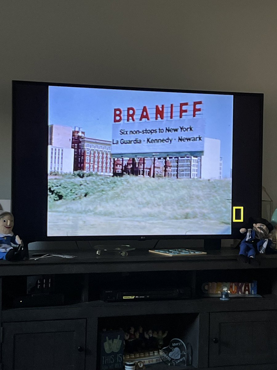 tocscaz's tweet photo. @NatGeo I think you made a little mistake in your new Kennedy documentary https://t.co/N2qTcSt6GV