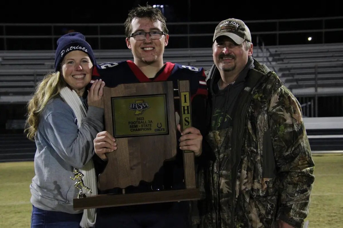 TreyWillard07's tweet photo. It’s been a great weekend so far!  Semi-State Championship Friday night  and @BSUFBRecruiting game day visit today.  Thank you @CoachAI for the invite. @HHQBCLUB. https://t.co/Ygynzn5Rjb