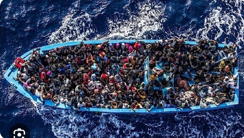 Oxitan30's tweet image. Donc qu'Orban veuille demander l'avis de son peuple sur la répartition des migrants c'est antidémocratique...
Par contre l'UE qui impose l'immigration de masse et la répartition des migrants c'est "démocratique"..
Le monde à l'envers.
#BFM #CNEWS #faceabockcote