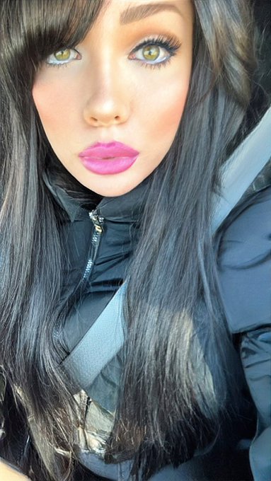 It&rsquo;s so pretty  out today - - I love fall https://t.co/XnCEp9guge