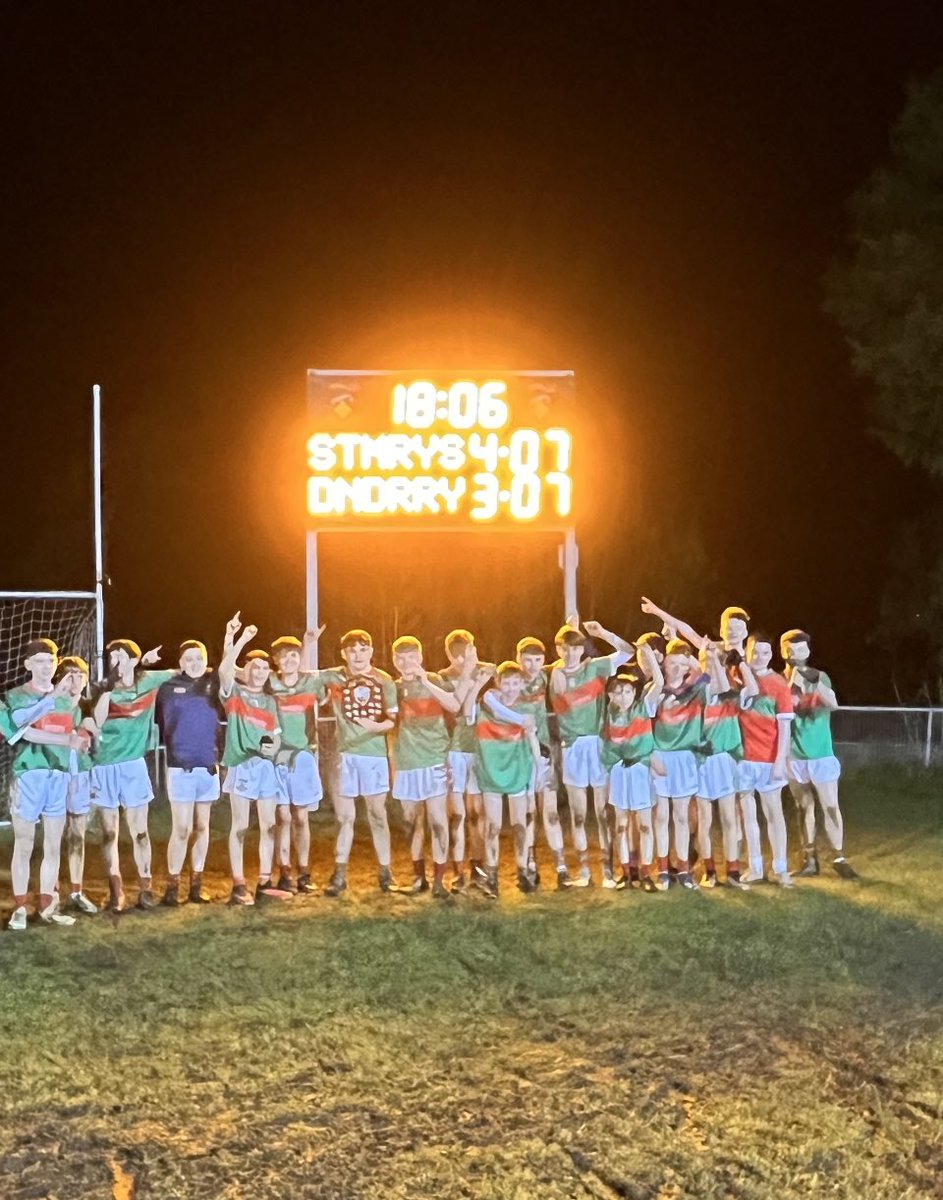 stmarysgfc's tweet photo. Full time from St Mary’s Park…..Champions 🟢🔴🟢🔴 what a bunch of lads💪💪💪Commiserations to @Dunderry_Gaa who never stopped til the bitter end👏🏼 https://t.co/R58alMSSQF