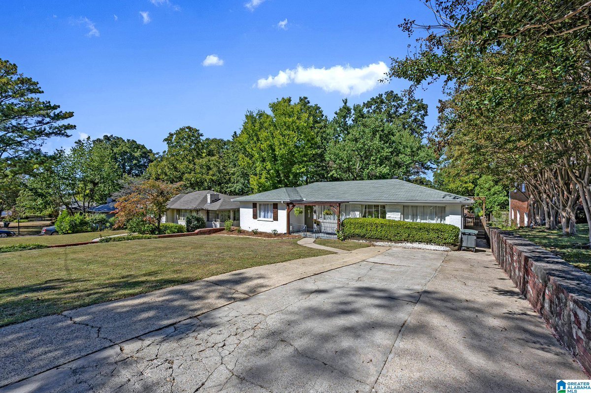 BrandonBridgmon's tweet photo. 5660 10TH AVENUE S, Birmingham, AL 35222 is now under contract.
See this listing and more on my website: https://t.co/bopSWIytFr https://t.co/ExmJWwhvKR