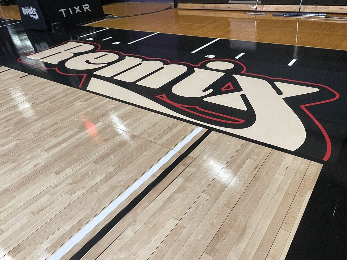 rubyquintero98's tweet photo. I have the amazing opportunity this season to work with the @ripcityremix. Last night was their first-ever home debut and it was fun filming for the broadcast. #ripcityremix #nbagleague #portlandtrailblazers #womeninsports #cameraoperator #camop #broadcast #sportsbroadcast https://t.co/MbG8ZdoVU5
