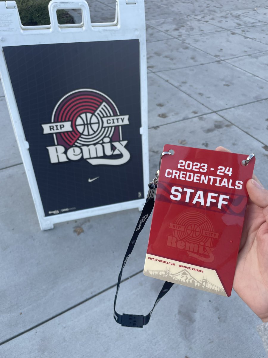 rubyquintero98's tweet photo. I have the amazing opportunity this season to work with the @ripcityremix. Last night was their first-ever home debut and it was fun filming for the broadcast. #ripcityremix #nbagleague #portlandtrailblazers #womeninsports #cameraoperator #camop #broadcast #sportsbroadcast https://t.co/MbG8ZdoVU5
