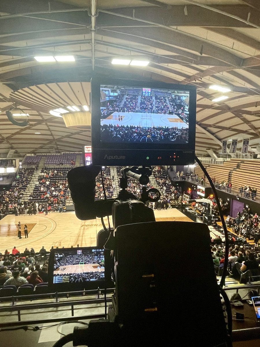 rubyquintero98's tweet photo. I have the amazing opportunity this season to work with the @ripcityremix. Last night was their first-ever home debut and it was fun filming for the broadcast. #ripcityremix #nbagleague #portlandtrailblazers #womeninsports #cameraoperator #camop #broadcast #sportsbroadcast https://t.co/MbG8ZdoVU5