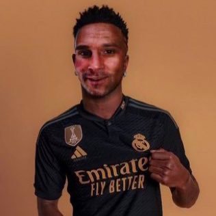 Pépublique Pchèque tweet media