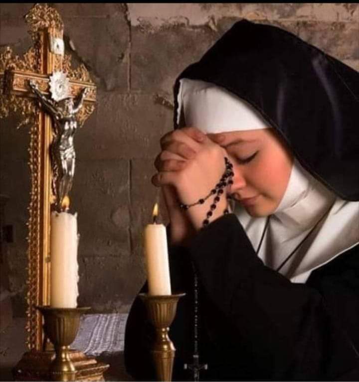 NOVENA YA MTAKATIFU RITA WA KASHIA

 SIKU YA TANO (5) 

Kwa jina la Baba, na la Mwana, na la Roho Mtakatifu, Amina.

Sala ya Kutubu
Mungu wangu nimetubu sana,
niliyokosa kwako. Kwani ndiwe
mwema, ndiwe mwenye
kupendeza. Wachukizwa na
dhambi, basi sitaki kukosa
tena. Nitafanya