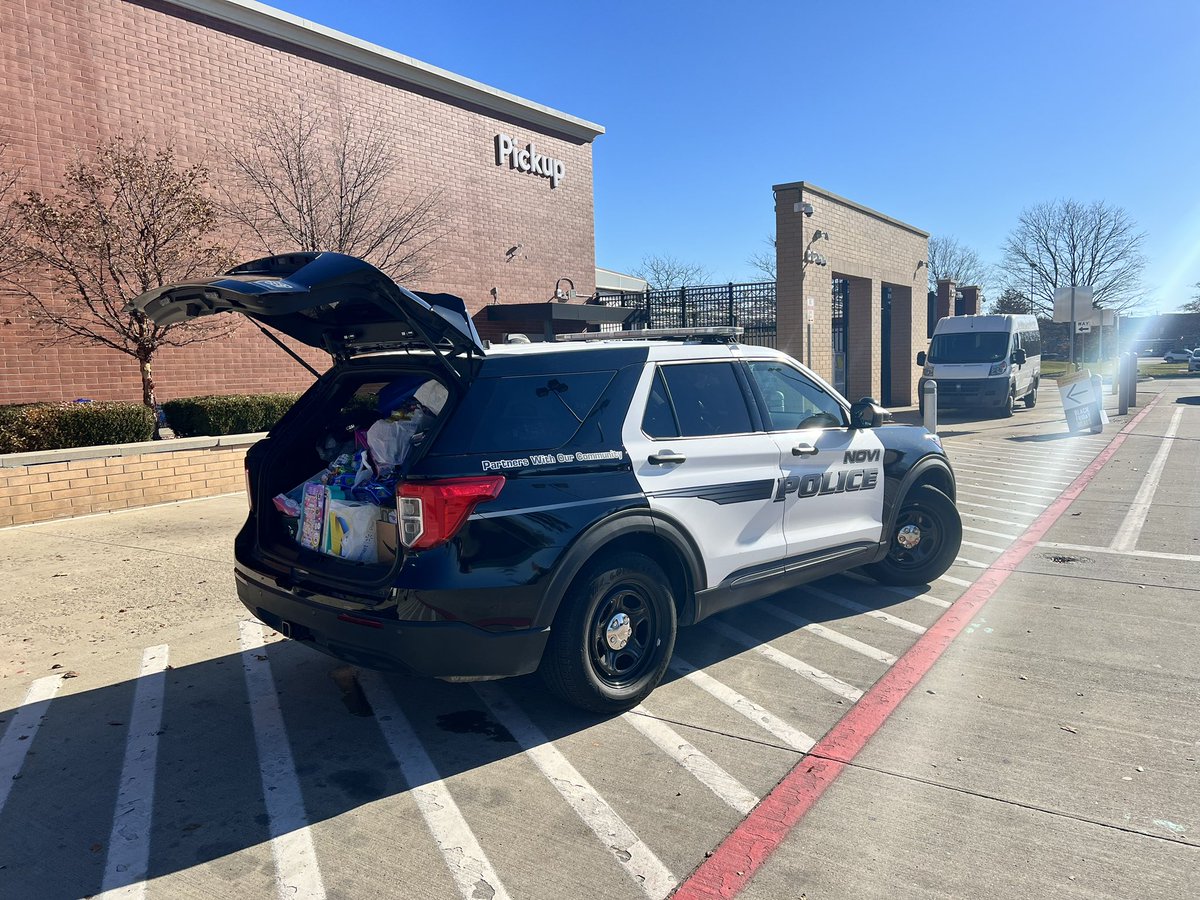 novipolice's tweet photo. The 2023 #StuffASquadCar is under way at the #Novi @Walmart. Today until 6pm and again tomorrow from Noon-6pm. All toys go to @ToysForTots_USA. @cityofnovi @NoviTownCenter https://t.co/cNKehdRG4Y