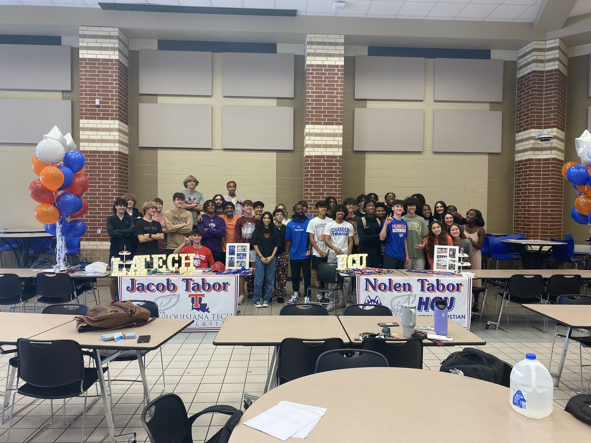 Signed! 🐶❤️💙

Beyond blessed to be in this position. I appreciate everybody who has been here along the way. Thank you <a href="/BJohnsonoly/">Brian_JohnsonOLY</a> <a href="/GeorgeCleare/">George Cleare</a> <a href="/Coach_Roedel/">Mikhail Roedel</a> @CoachJ_Romero for making my dream come true! Let's Go! <a href="/LATechTFXC/">LA Tech T&F and XC</a> <a href="/LATechSports/">LA Tech Sports</a>