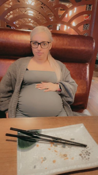 I have such a big appetite and not just for good 🤭 https://t.co/eMn3fgzYUY<a href="/tag/pregnant"class="tags"><span>#pregnant</span></a><a href="/tag/pregnancy"class="tags"><span>#pregnancy</span></a><a href="/tag/pregnatnsfw"class="tags"><span>#pregnatnsfw</span></a>