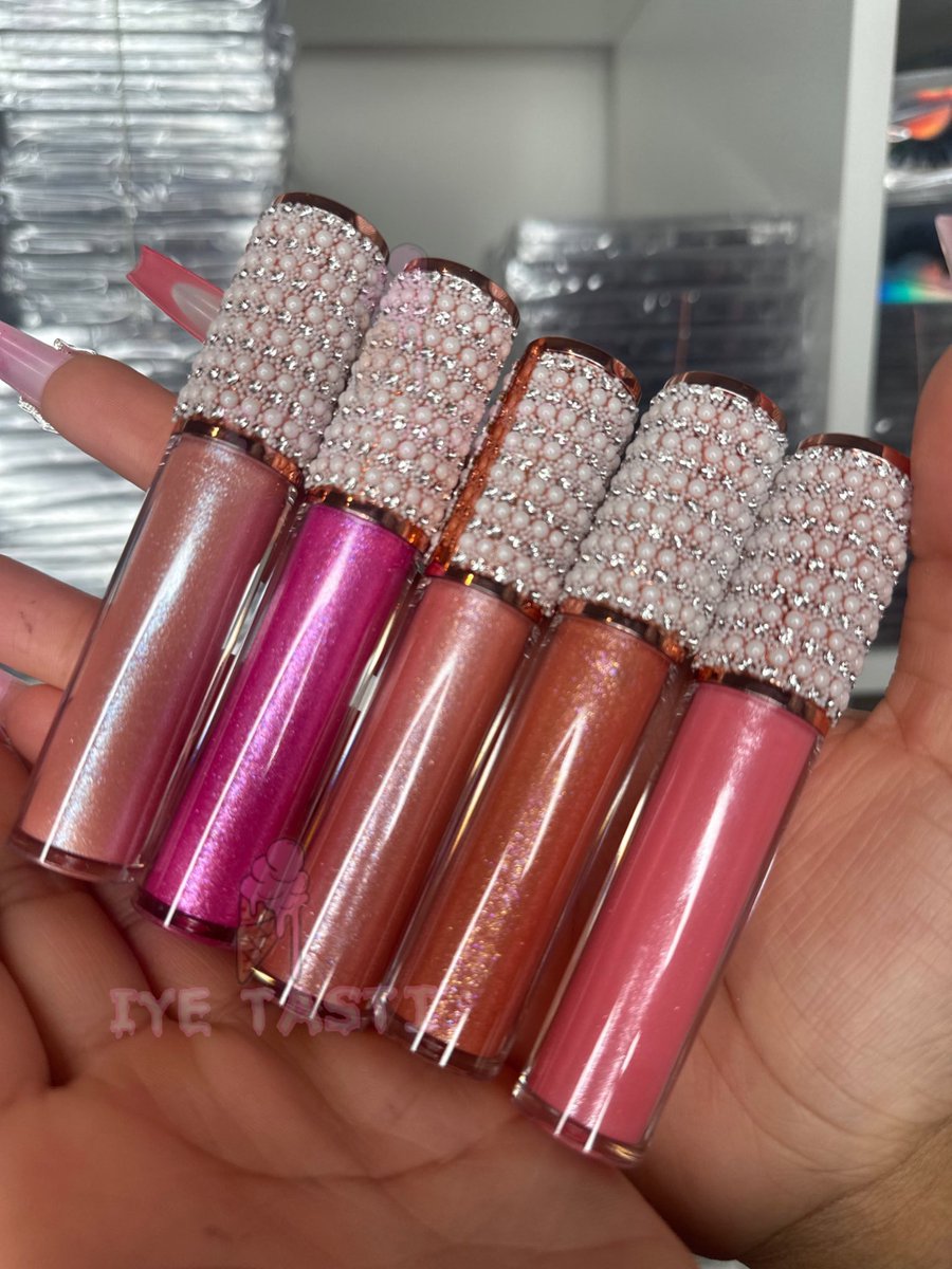 Lip gloss bundle 1🥰😻 This one is for the shimmer shade lovers! Black Friday exclusive 🚨 Black Friday sale starts Friday, November 24 midnight CST ⚠️ Giveaways Friday - Sunday for shoppers 🛍️😌 Make sure you are signed up for emails 📧 iyetasti.com