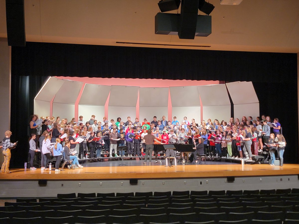 Ccr3Music's tweet photo. Rehearsals are going great for these @CCMSTigers!🎵 @PlattsburgTiger https://t.co/JSmPMOOpmF