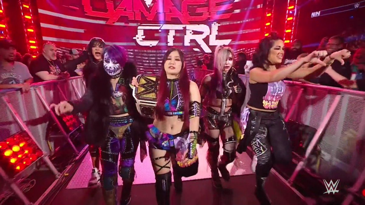 IyoSkySourceCOM's tweet photo. HQ #Smackdown Screencaptures: https://t.co/USmjdxJnEn #IyoSky #GeniusOfTheSky #DamageCTRL #WWE 

(@Iyo_SkyWWE) https://t.co/TKZuu8WPU9
