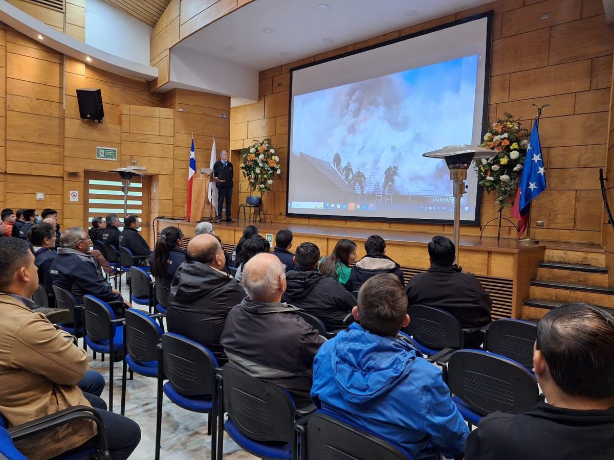 4ta_bomberos's tweet photo. Hoy  nuestro Cuerpo de Bomberos realizó el 2°seminario de Habilidades de Prevención cardiovascular, salud física y mental, en el cuál participaron voluntarios de todas las compañías. https://t.co/Y5keI462W1