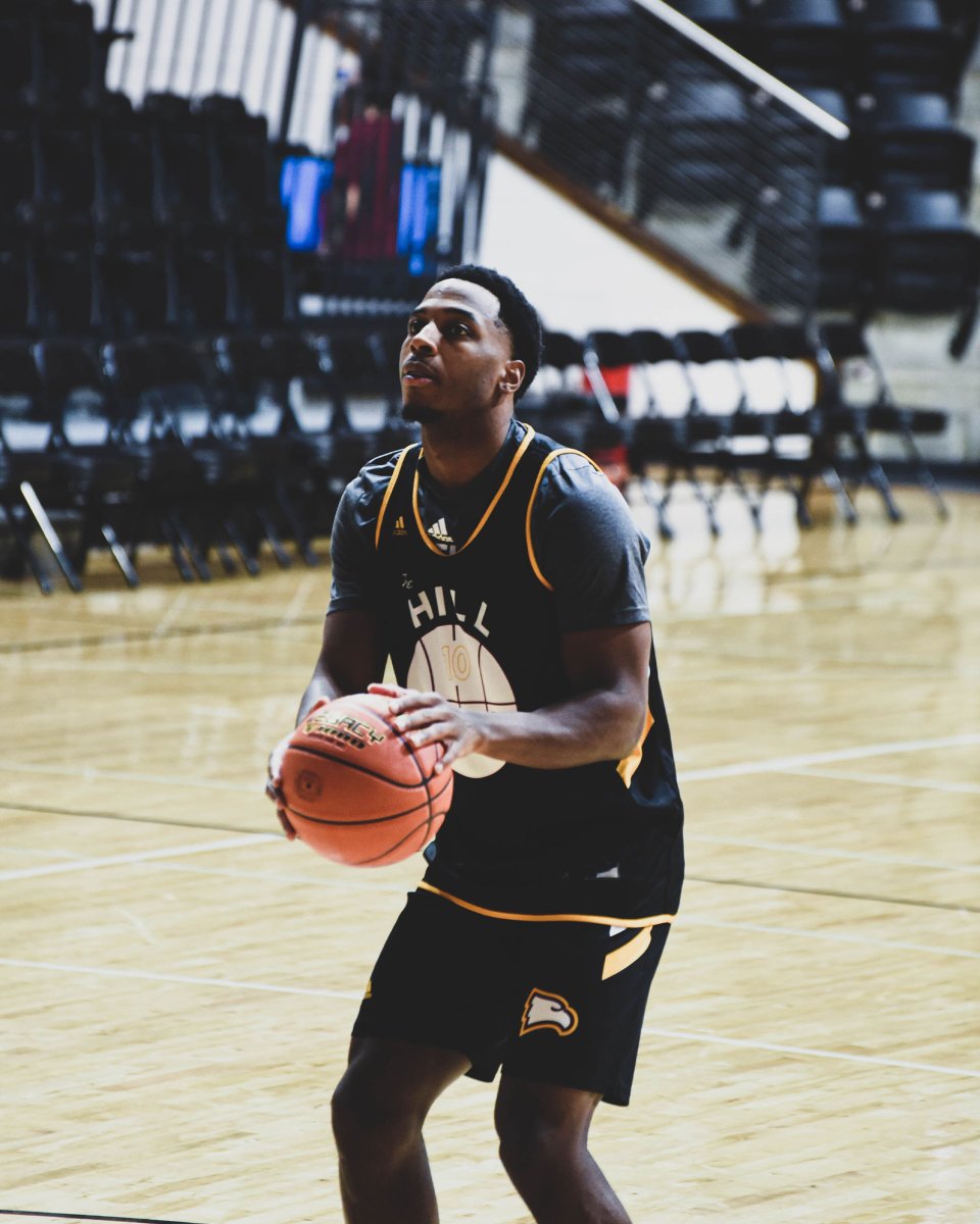 Winthrop Basketball tweet media