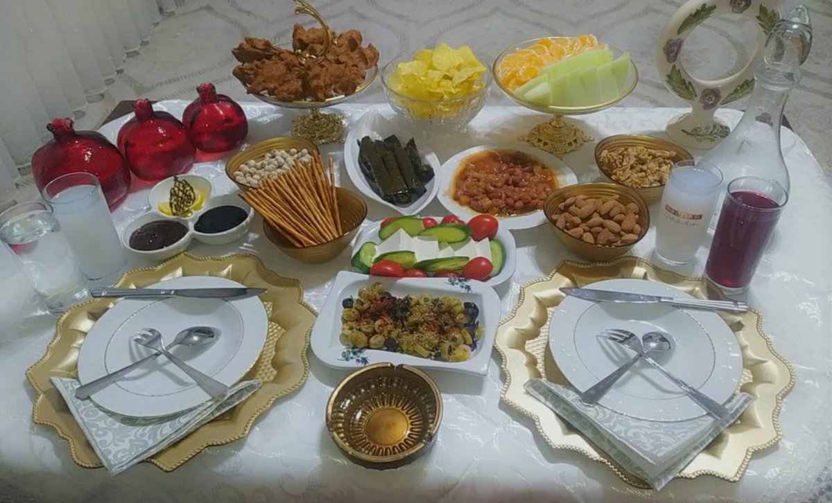 Rakıyı içince çok gulen ama sevdiği şarkı çalınca gözleri dolan insanları sevinnn...❤️🧿❤️ Rakisikli aksamlarrr✨✨✨