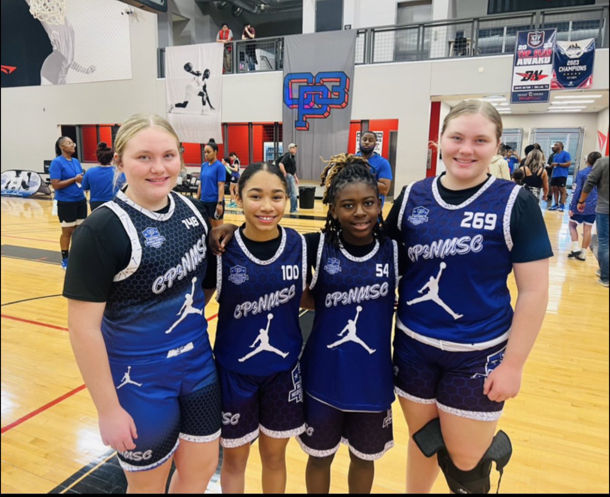 Krush405's tweet photo. Krush Queens at the CP3 National Combine!!! Go represent out there ladies!!!! @ZoieJ2029 #krush #cp3combine #sheloveshoops #wbb #krush #queens #girlpower #girlsball #ballislifewbb #overtimewbb #wnba
#basketballislife #basketball #handlelife #sheloveshoops https://t.co/DSSXOK3gSW