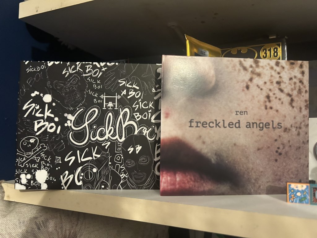 carlyroythorne's tweet photo. Building my collection #renmakesmusic https://t.co/8Kx0e3PXjE