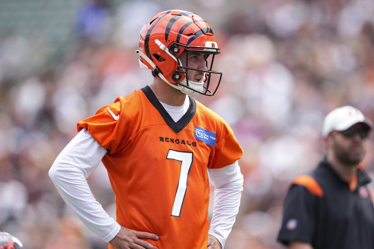 Olivia Ray tweet media