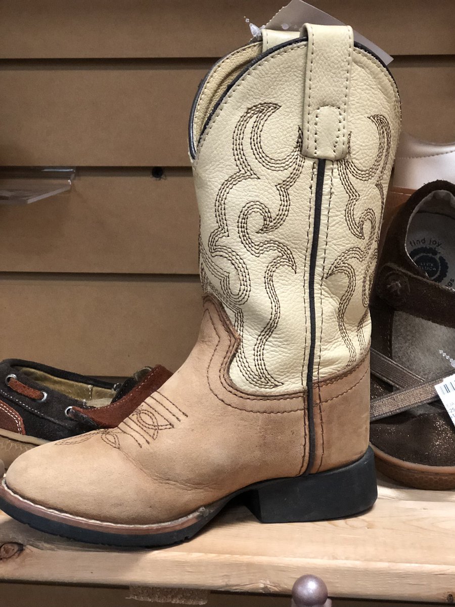 DejaVu_Consign's tweet photo. New Arrivals #neverpayretail #smartmommies @DejaKids https://t.co/QL4tpbIA61