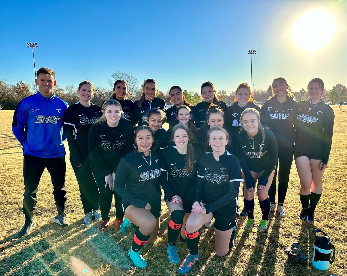 EmmaMagallan15's tweet photo. SOOO excited to be here in Tulsa, Oklahoma with my team! We started off really strong this morning and have another game tomorrow at 2. Wish us luck!#DallasSurf #Oklahoma #winning #SHOWCASE https://t.co/3mKmaPPP3o
