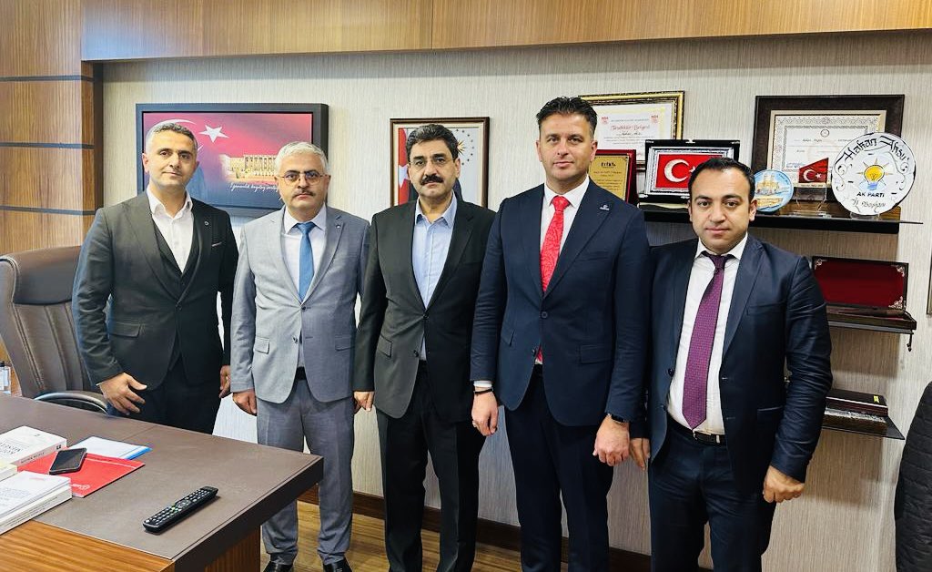 #SİVAS MİLLETVEKİLİMİZ HAKAN AKSU  ZİYARET EDİLDİ

<a href="/MUSIADSivas/">MÜSİAD Sivas </a> Başkanımız <a href="/GorgenUgur/">Uğur Görgen</a> ve  Başkan Yardımcılarımız <a href="/akif_deniz/">Akif Deniz</a>, <a href="/myavuzsimsek/">Muhammed Yavuz ŞİMŞEK</a> ile Müdürümüz <a href="/aturanergut/">Ahmet Turan ERGÜT</a> <a href="/akpartisivasil/">AK PARTİ SİVAS</a> Milletvekilimiz <a href="/hakanaksu58/">Hakan Aksu</a>’u ziyaret ederek, başarılar dilediler.