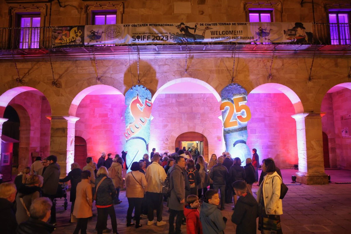 cortossoria's tweet photo. La actuación de @mararow abre la gala de clausura de #cortossoria23 https://t.co/Cv8ay88nVa