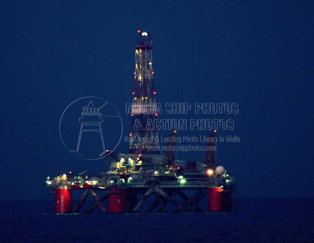 Shipguru's tweet photo. #CROSCO #semisubmersible #drillingrig (#ssdr) #ZAGREB_I #anchored at #rigarea off #MarsaxlokkHarbour, #Malta - 14.08.2016 - https://t.co/nfgboxc3g3 - NO PHOTOS can be used or manipulated without our permission https://t.co/fbuFBsPivm